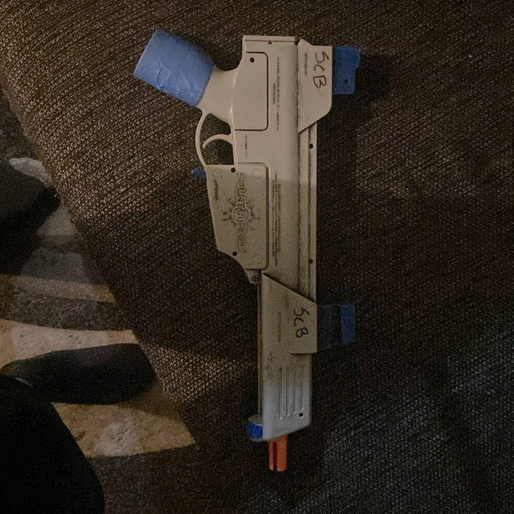 U got to fix the gun it’s easy to fix need battery